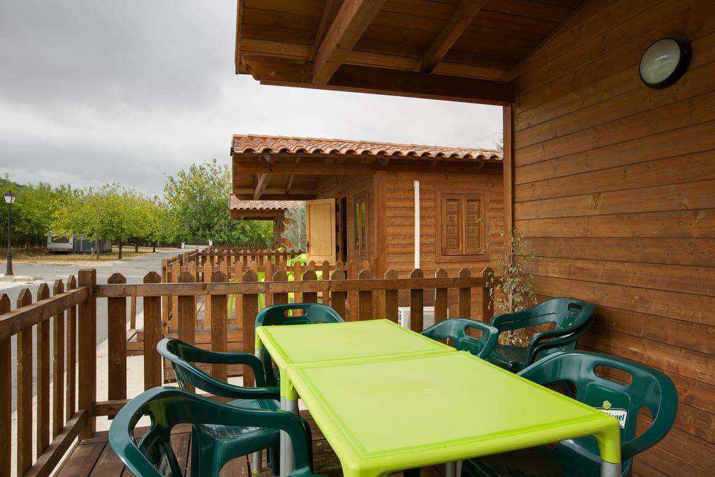 Camping La Sierrecilla Humilladero Luaran gambar